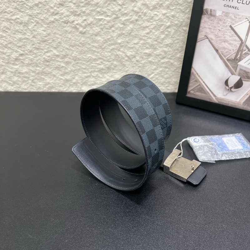 LV路易威登 棋盤格平滑扣雙面腰帶黑武士銀扣黑色老花 皮帶-4