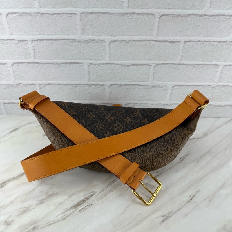 LOUIS VUITTON 路易威登 LV Rush 腰包/ 斜挎/ 胸前包-6