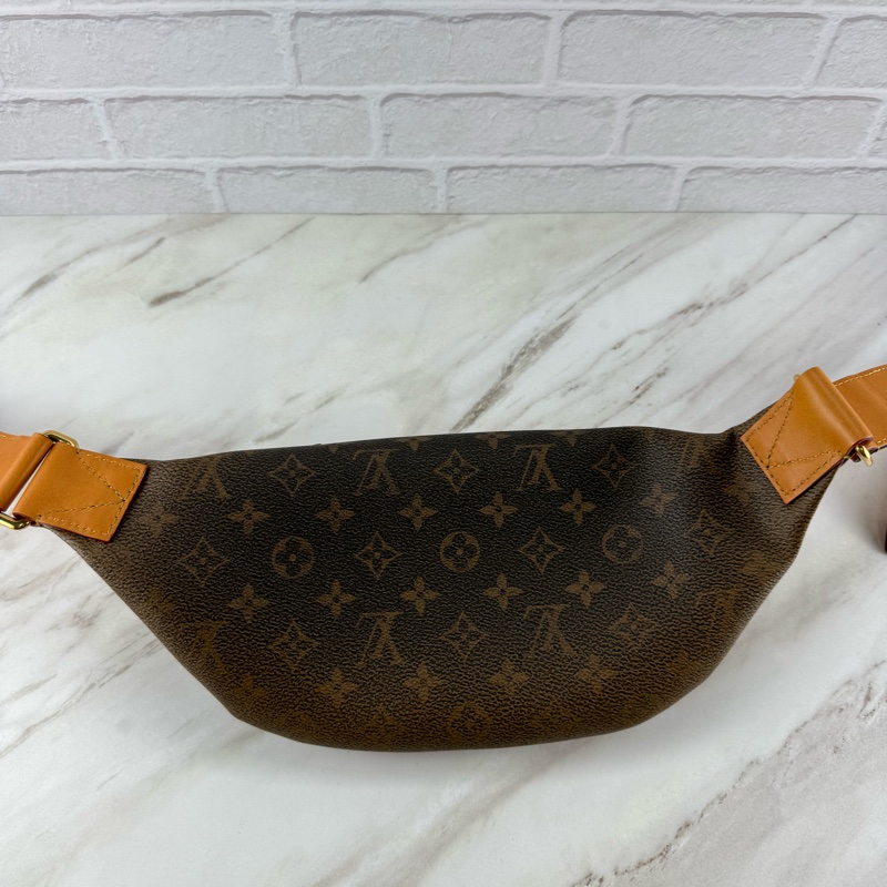 LOUIS VUITTON 路易威登 LV Rush 腰包/ 斜挎/ 胸前包-9