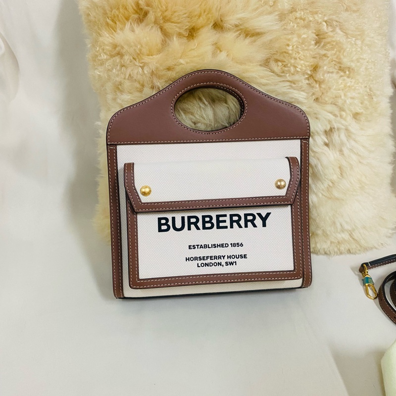 Burberry Pocket mini 焦糖色郵差包 口袋包-12