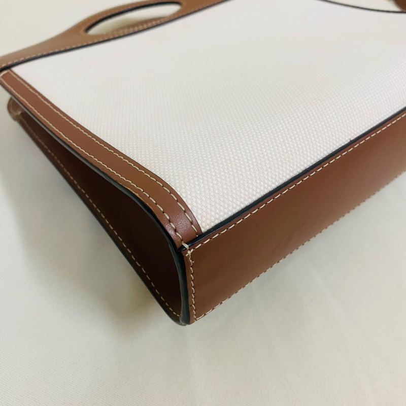 Burberry Pocket mini 焦糖色郵差包 口袋包-17