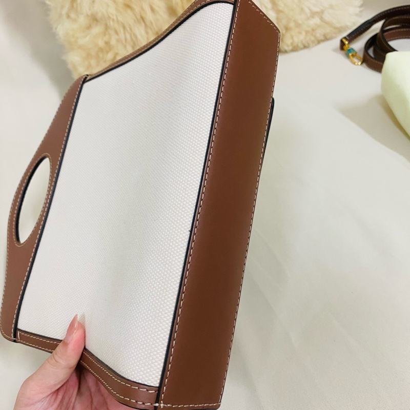 Burberry Pocket mini 焦糖色郵差包 口袋包-20