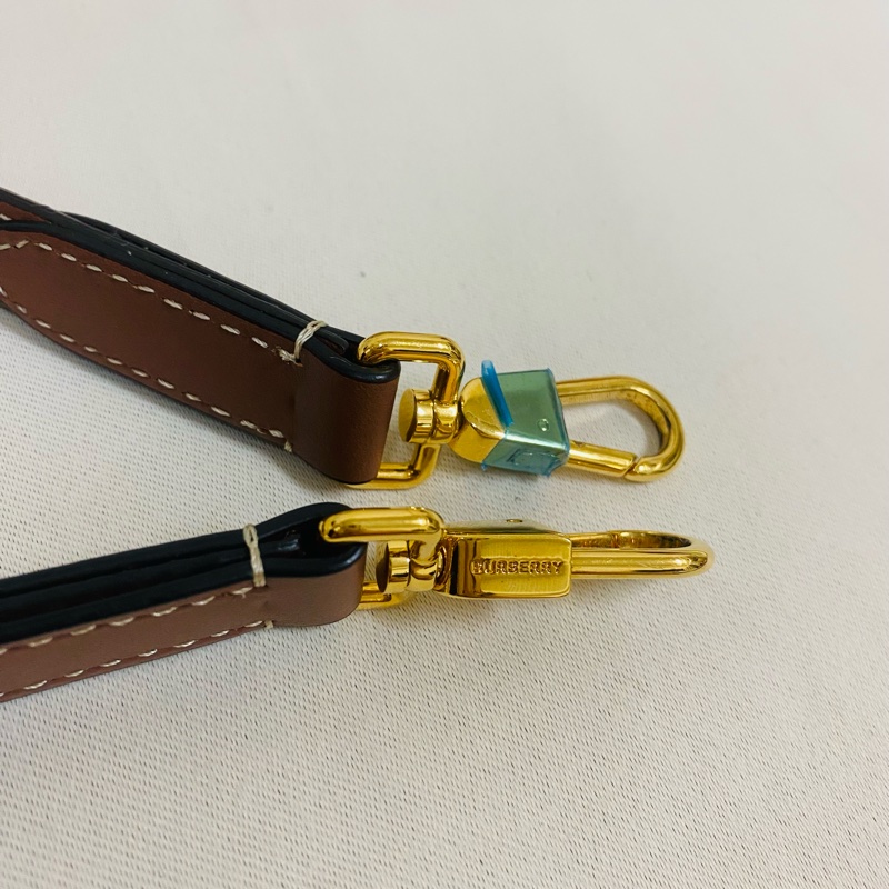 Burberry Pocket mini 焦糖色郵差包 口袋包-22