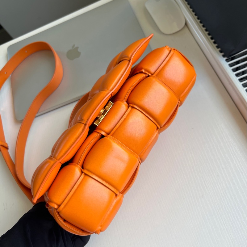 Bv Bottega Veneta 葆蝶家 cassette枕頭包-10
