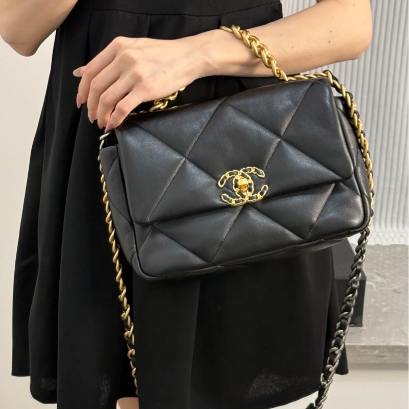 香奈兒Chanel 19 Bag 黑金/黃金尺寸/台灣專櫃貨-4