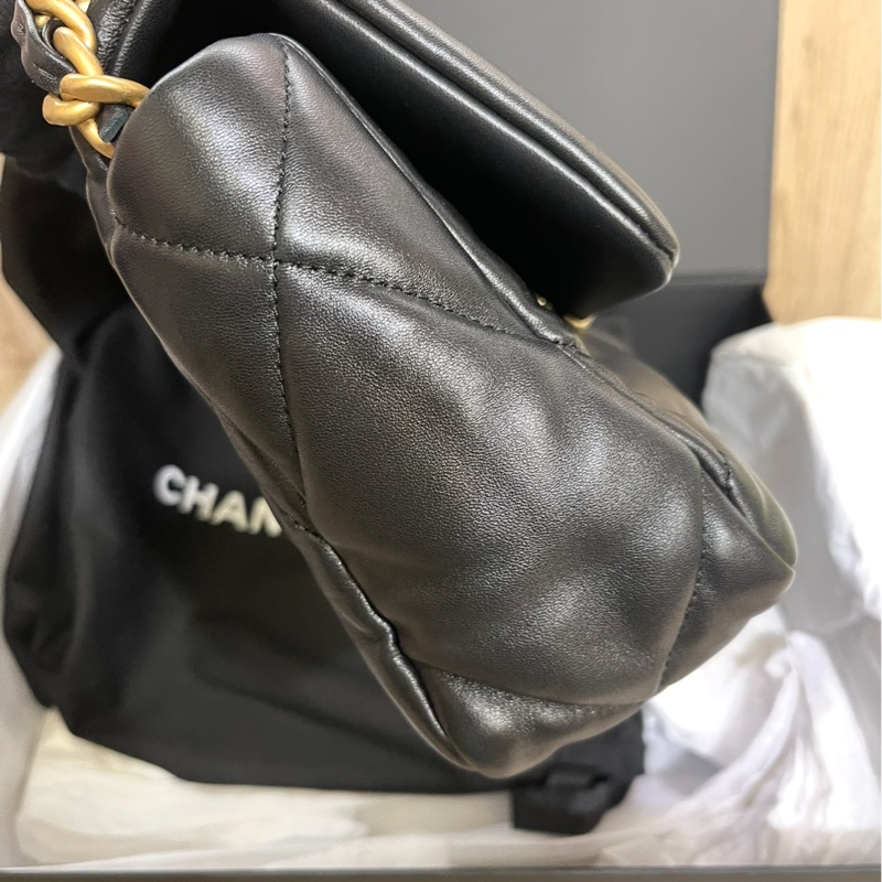 香奈兒Chanel 19 Bag 黑金/黃金尺寸/台灣專櫃貨-14