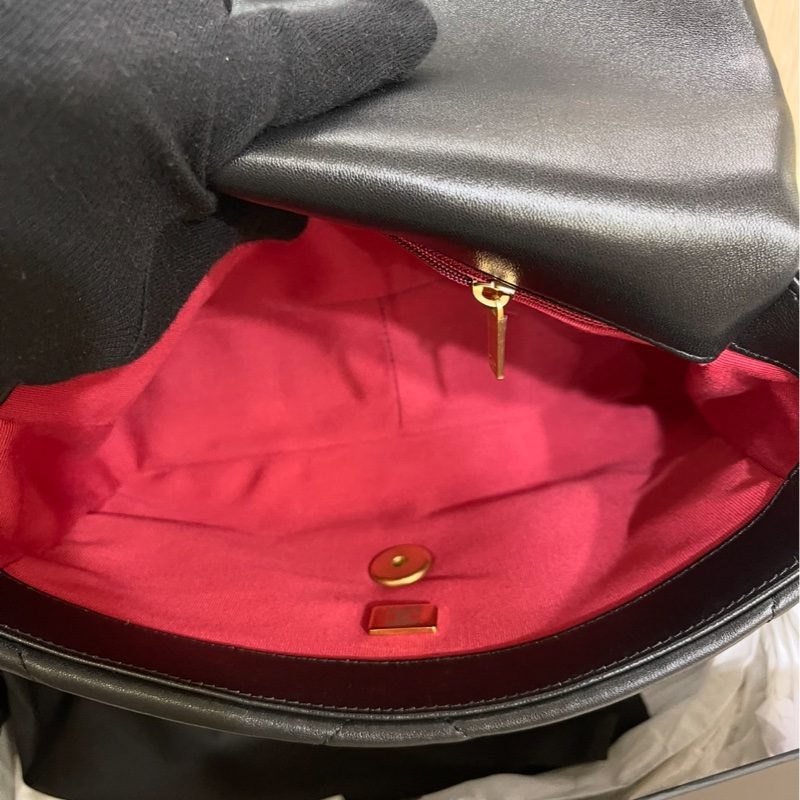 香奈兒Chanel 19 Bag 黑金/黃金尺寸/台灣專櫃貨-24
