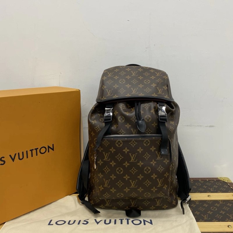LV 老花 ZACK後背登山包 22*44*15 99新配件盒子塵袋-0