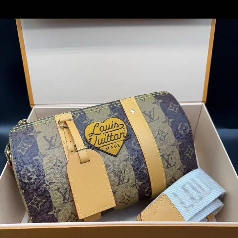 Lv nigo 聯名 keepall city 27x13x17cm 配件塵袋盒子購證 全新(細節私訊)-0
