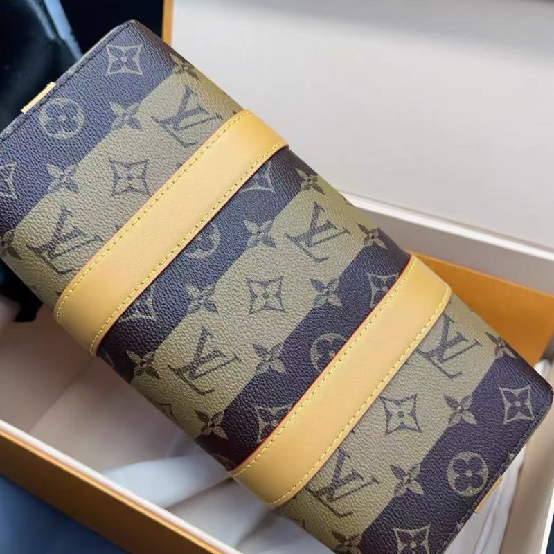 Lv nigo 聯名 keepall city 27x13x17cm 配件塵袋盒子購證 全新(細節私訊)-2