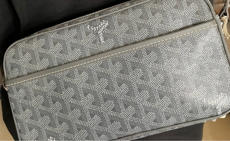 Goyard 灰色相機包 極新2手 配件齊全-3