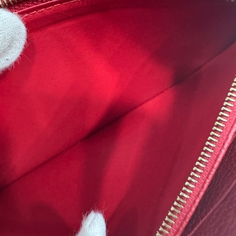 LV m61181 紅色牛皮壓紋金釦信封長夾 sarah-23