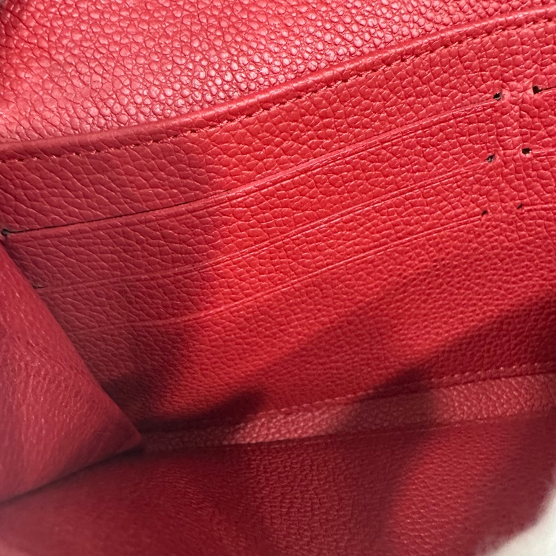 LV m61181 紅色牛皮壓紋金釦信封長夾 sarah-28
