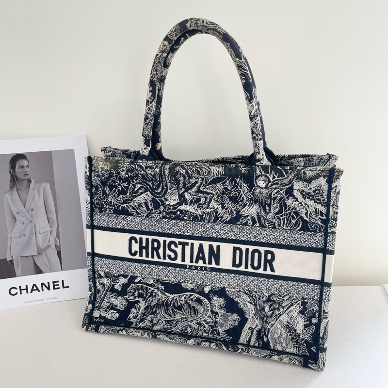 DIOR迪奧 BookTote 托特包系列 老虎圖案茹伊印花深色背景大容量刺繡 刺繡 托特包Tote包購物袋單肩手提包 中號 女款 藍色-0