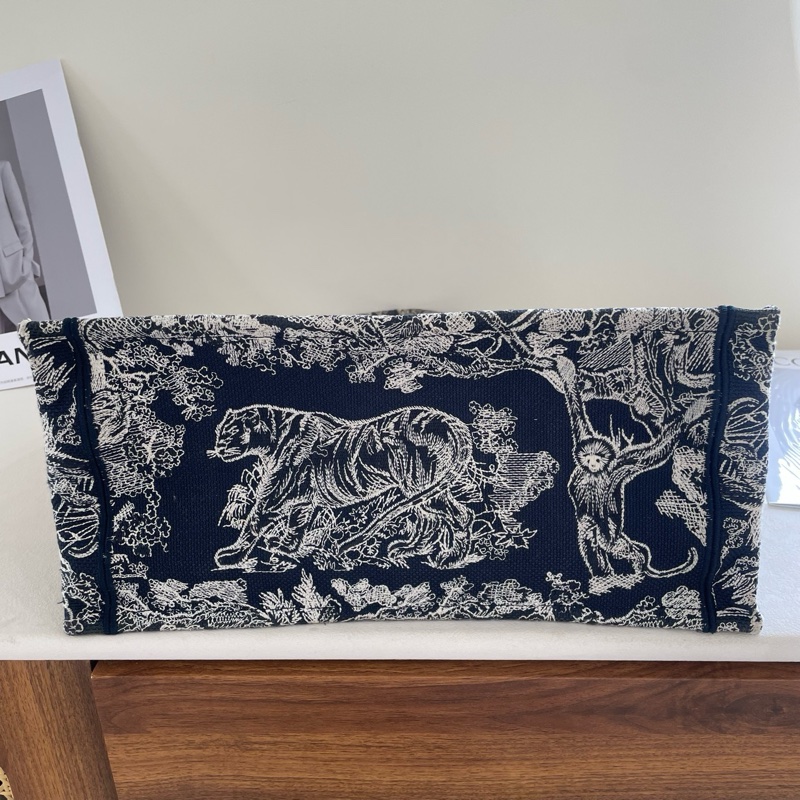 DIOR迪奧 BookTote 托特包系列 老虎圖案茹伊印花深色背景大容量刺繡 刺繡 托特包Tote包購物袋單肩手提包 中號 女款 藍色-6