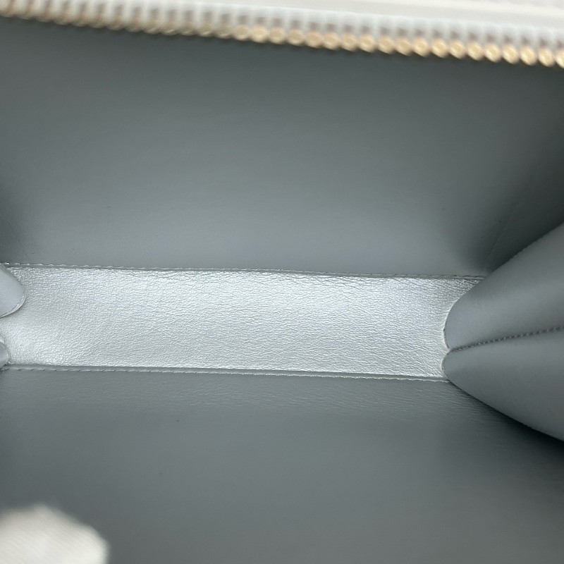 Chanel香奈兒 晶片款23P 彩虹手柄 白色油蠟皮 手提包 肩背包 相機包 底長19厘米-6