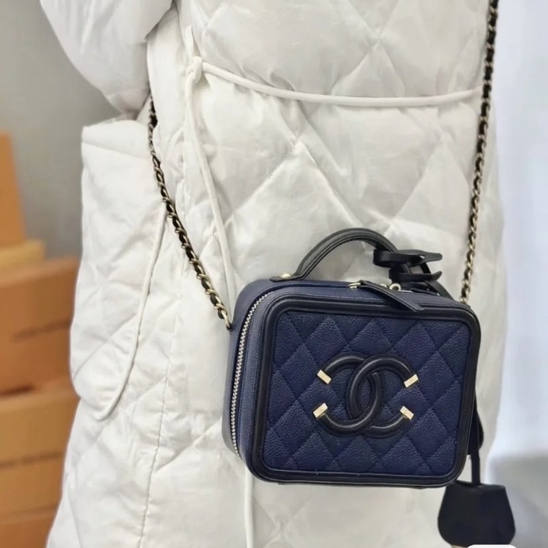 Chanel/香奈兒 mini 藍金 荔枝紋牛皮 venitycase 相機包️-6