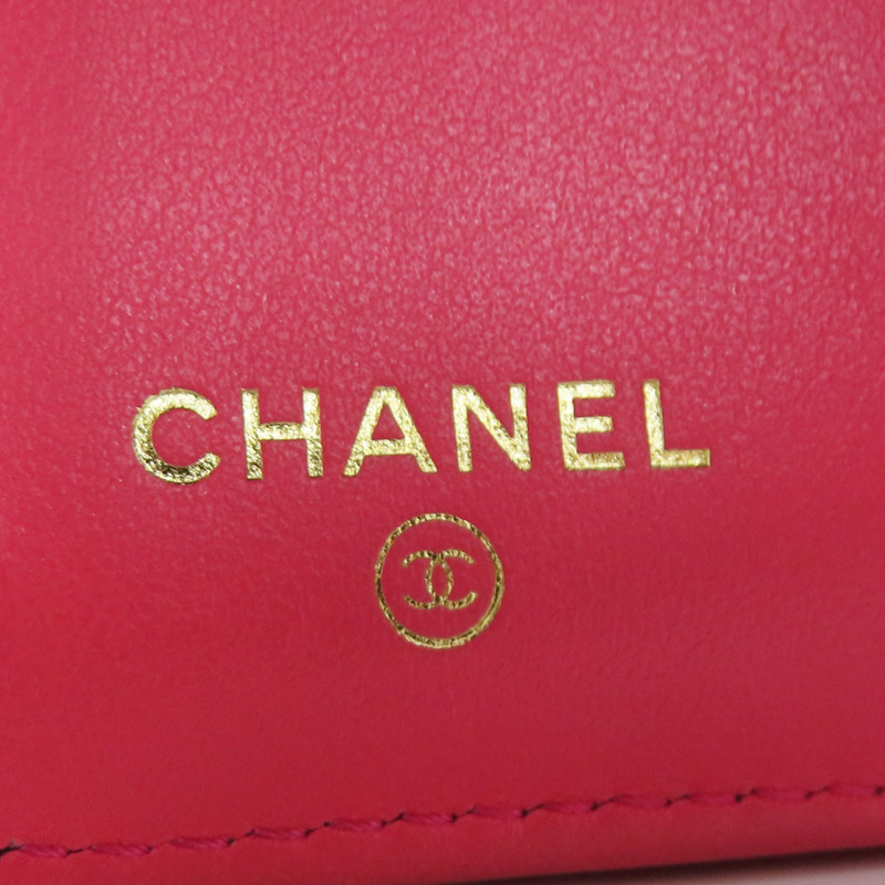 粉色 荔枝紋牛皮 雙C鍊帶 三折短夾-8