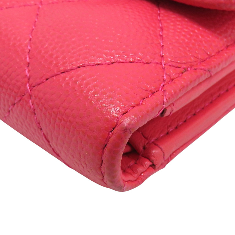 粉色 荔枝紋牛皮 雙C鍊帶 三折短夾-12