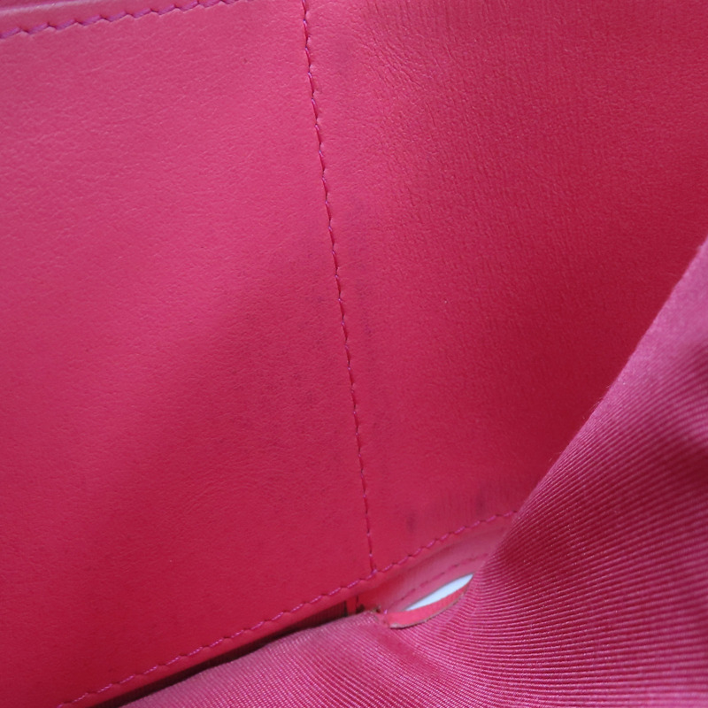 粉色 荔枝紋牛皮 雙C鍊帶 三折短夾-16