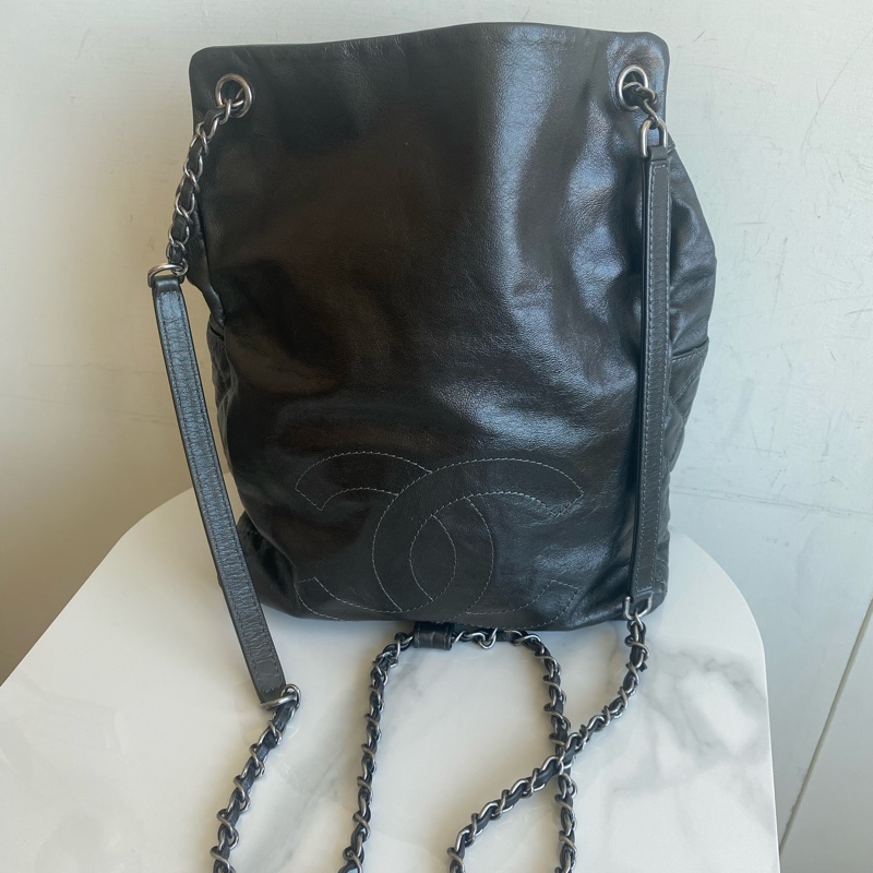 Chanel 黑銀雙肩包-1