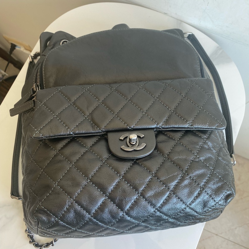 Chanel 黑銀雙肩包-2