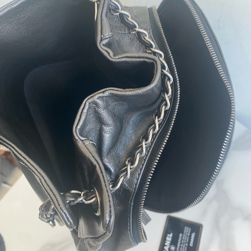 Chanel 黑銀雙肩包-9