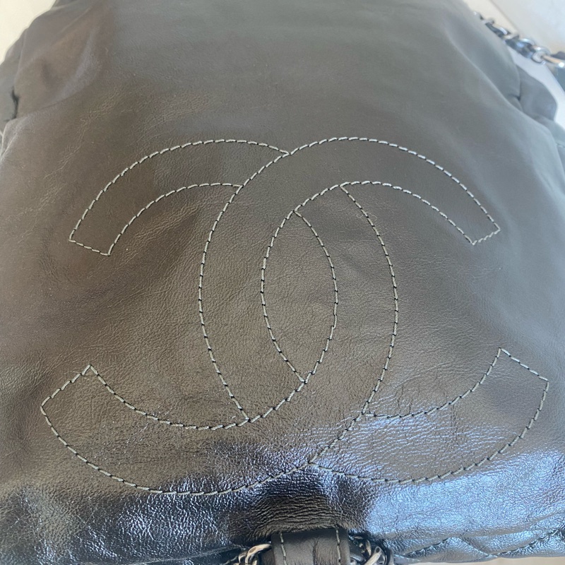 Chanel 黑銀雙肩包-12