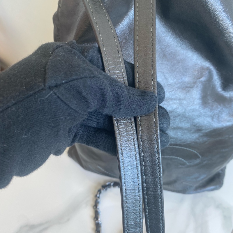 Chanel 黑銀雙肩包-16