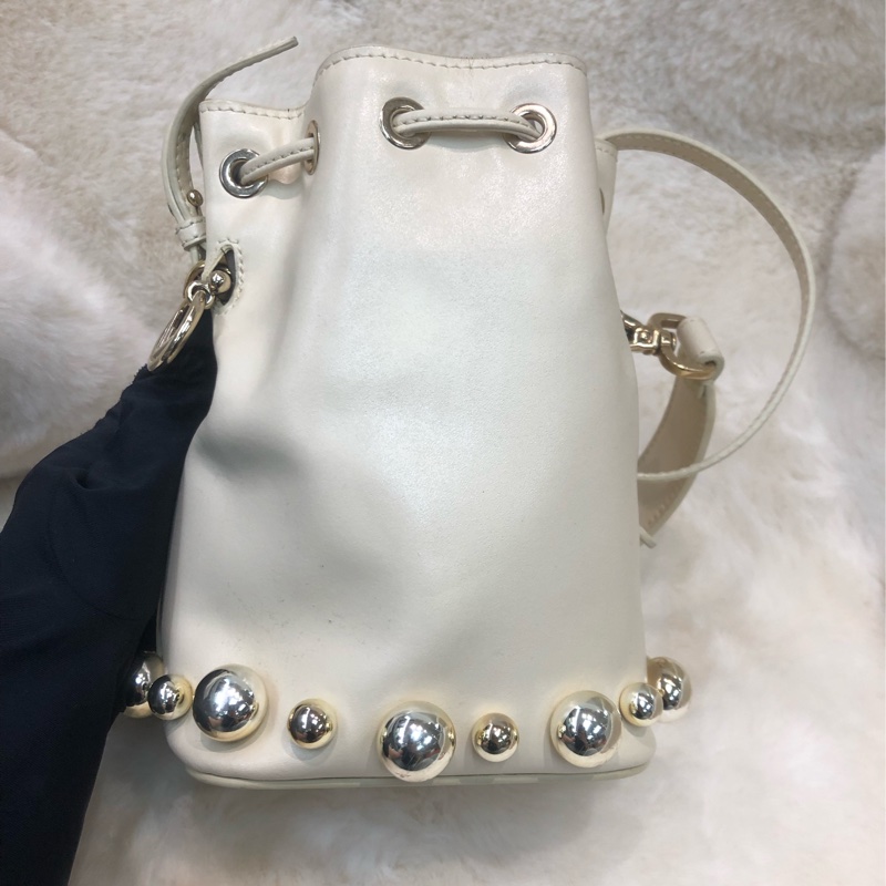 Fendi 米白色銀波波水桶袋 XB678-1