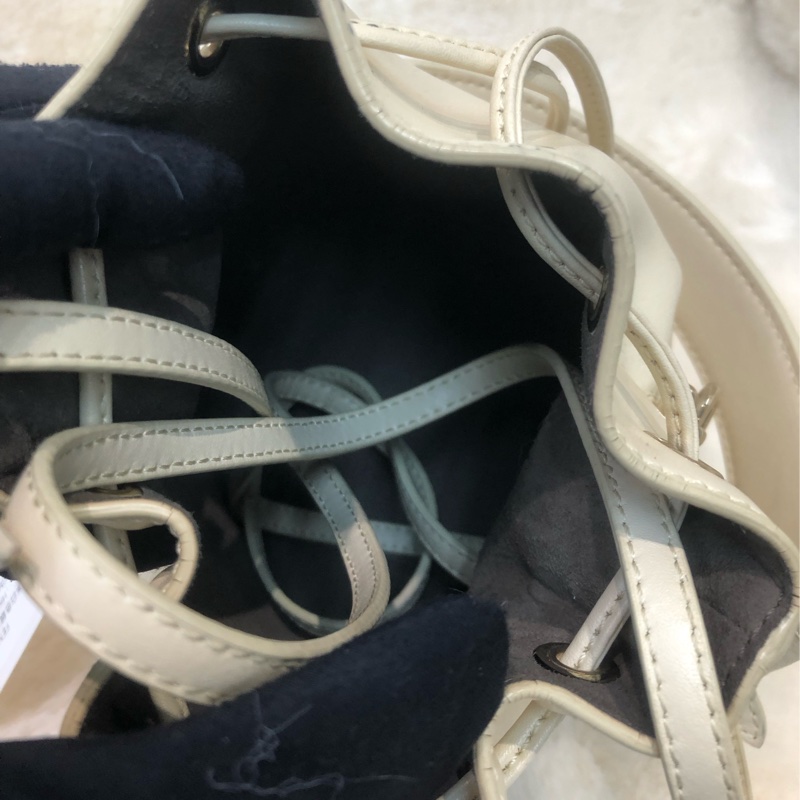 Fendi 米白色銀波波水桶袋 XB678-12