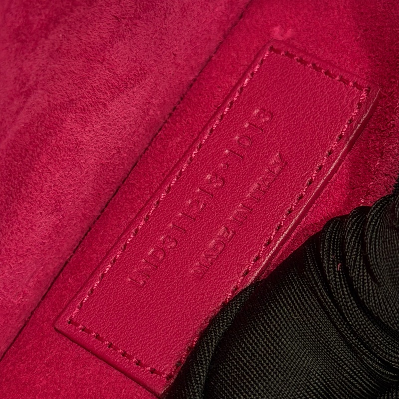 YSL 粉紅色Y 字手包   XB681-26