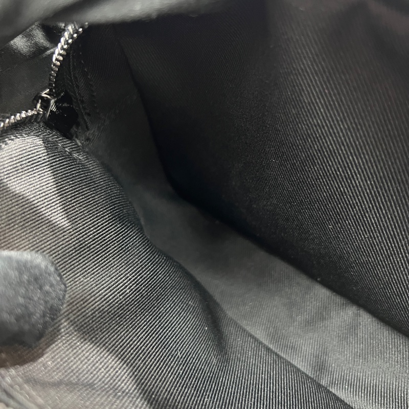 Louis Vuitton 黑色粒面小牛皮郵差包(I677)-23