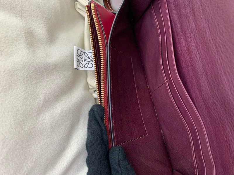 LOEWE 桃紅拼深紅斜孭包  XB680-7