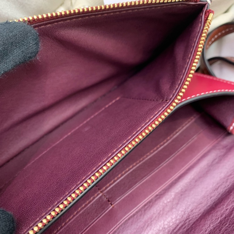 LOEWE 桃紅拼深紅斜孭包  XB680-8