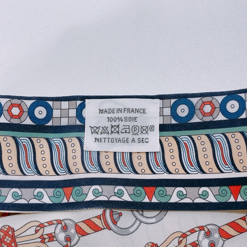 TW4420  Hermes 愛馬仕絲巾Harnais En Rosace Twilly Multicolour-7