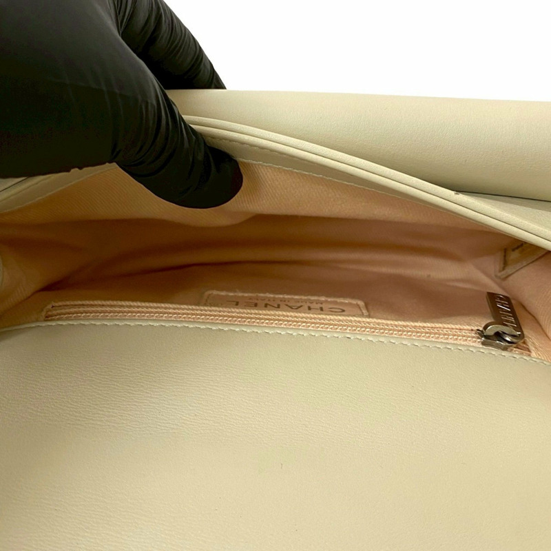 CHANEL Coco Mark 穿孔縫製皮革鏈條單肩包，象牙色，25056-8