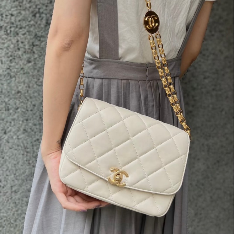 Chanel/香奈兒 白金金幣雕花鏈條方 胖子斜挎包 17*15-0