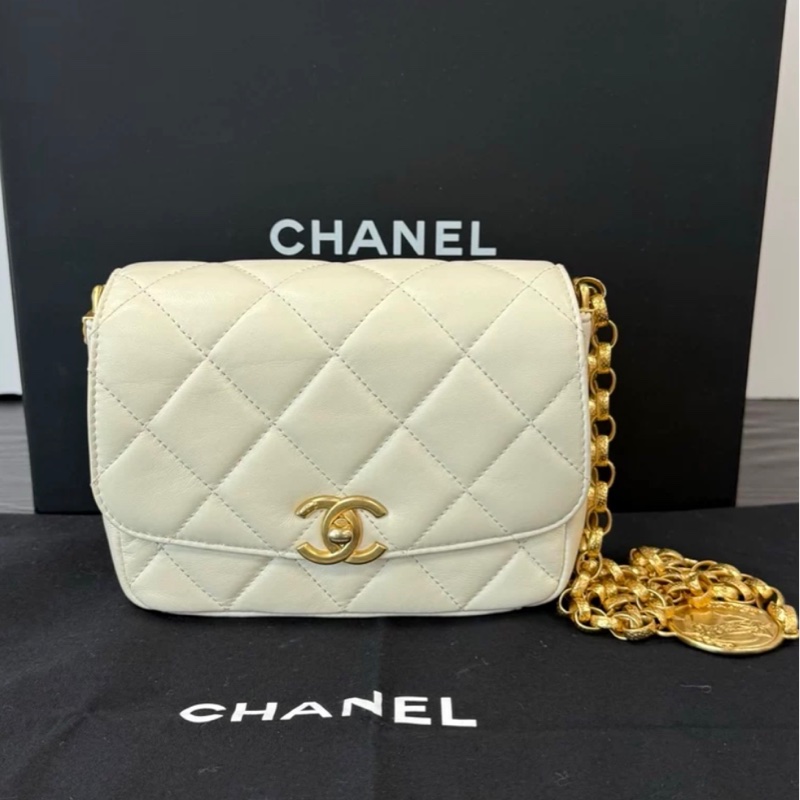 Chanel/香奈兒 白金金幣雕花鏈條方 胖子斜挎包 17*15-2