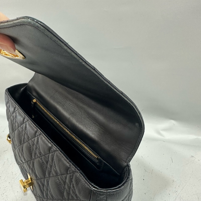Dior M9243 黑皮金釦caro斜背包 大號-25
