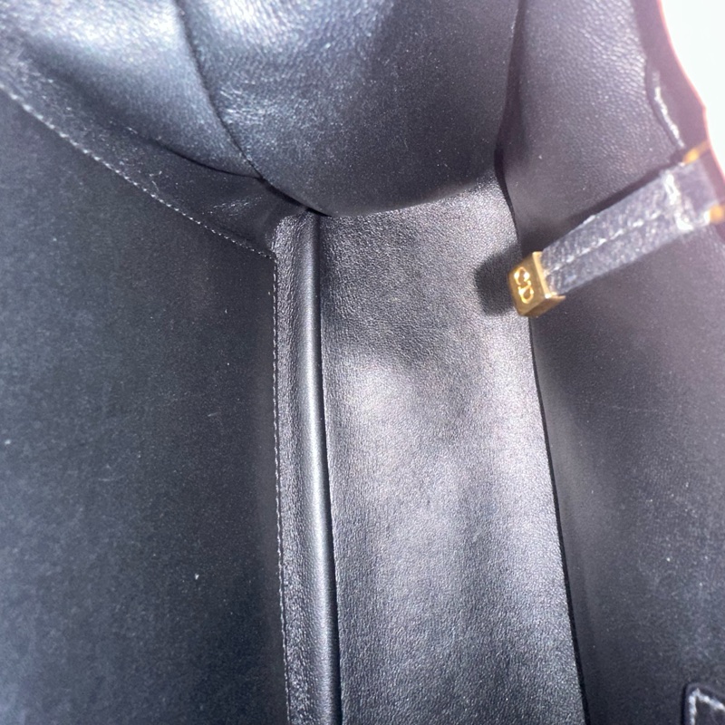 Dior M9243 黑皮金釦caro斜背包 大號-37