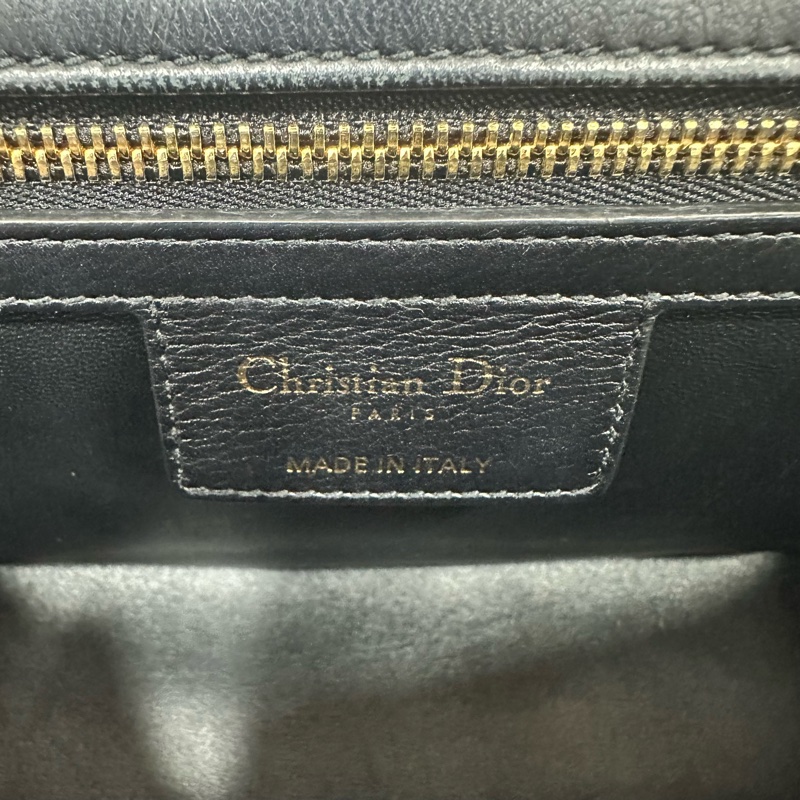 Dior M9243 黑皮金釦caro斜背包 大號-41