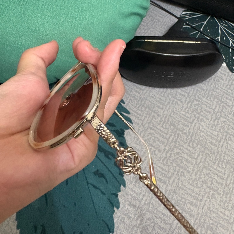 誠可議價 近全新 LOEWE 羅威 細框型 太陽眼鏡-5