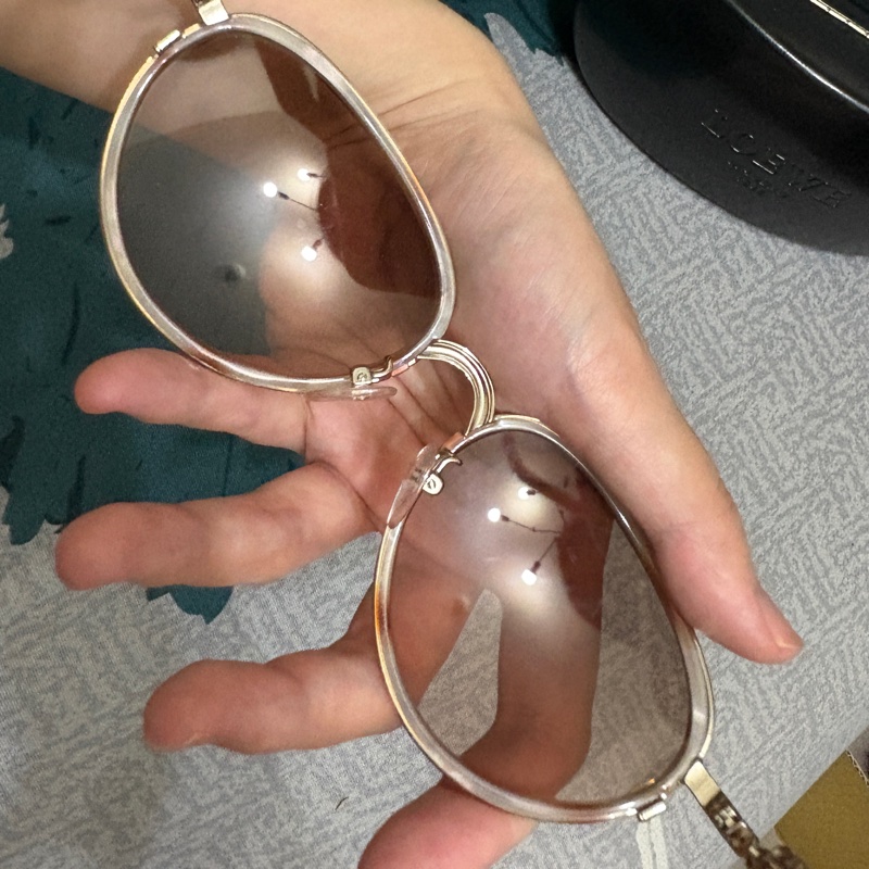 誠可議價 近全新 LOEWE 羅威 細框型 太陽眼鏡-6