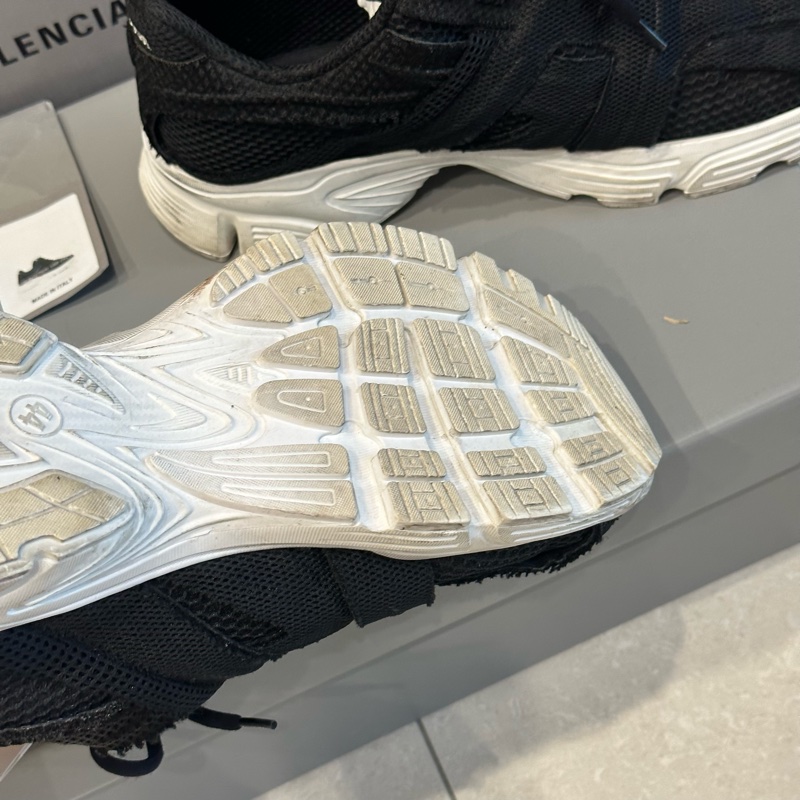44碼全配25年台灣購入❤️ #balenciaga #運動鞋 #休閒鞋 #布鞋 #phantom-19