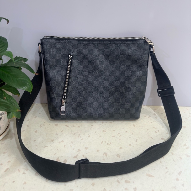 LV路易威登 黑色棋盤格郵差包 尺寸約29*26*7-0