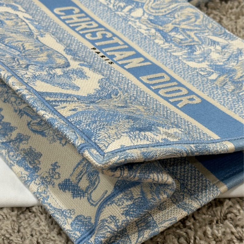 Dior booktote Toile de Jouy 刺繡-6