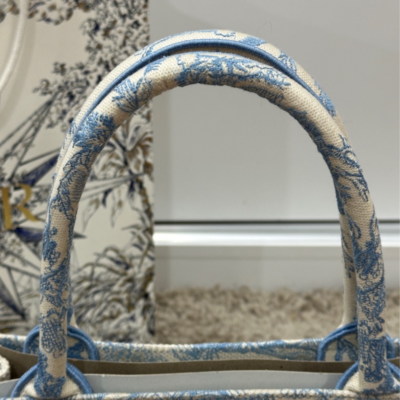 Dior booktote Toile de Jouy 刺繡-14