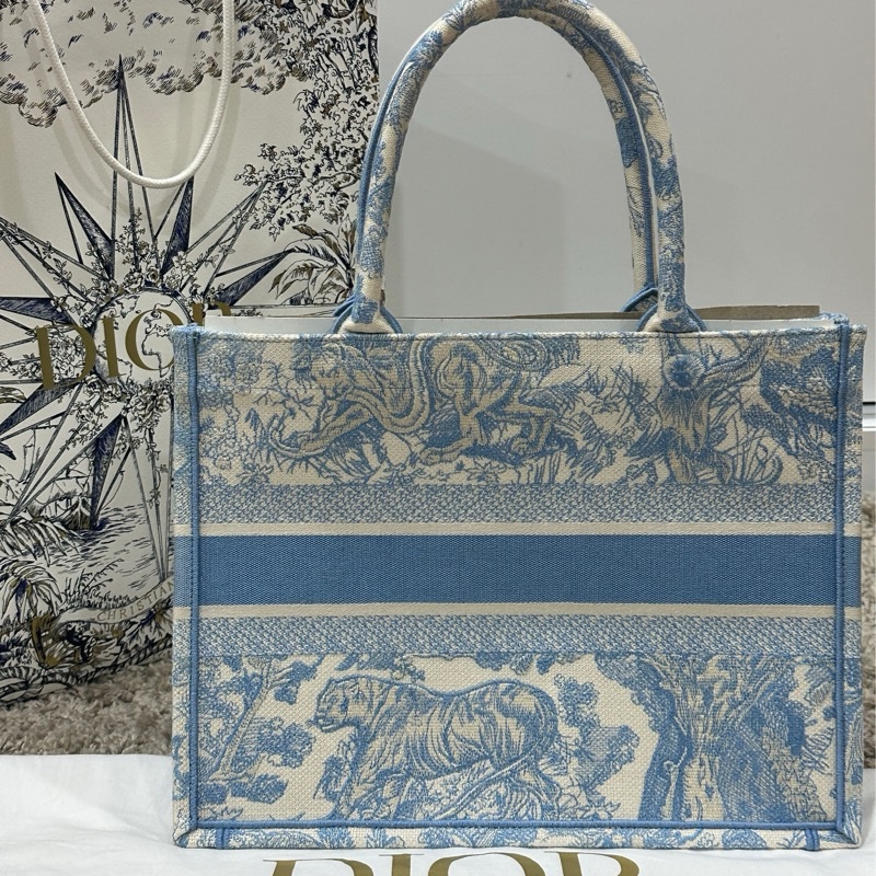 Dior booktote Toile de Jouy 刺繡-1