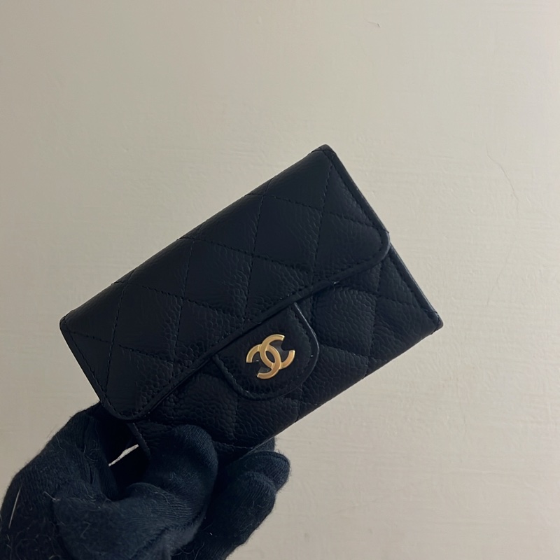 討女友開心情人節禮物💝|CHANEL 香奈兒 經典金色雙C LOGO菱格粒紋暗釦卡夾/零錢包-6